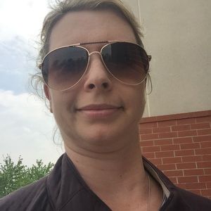 Meet your Posher, Beth